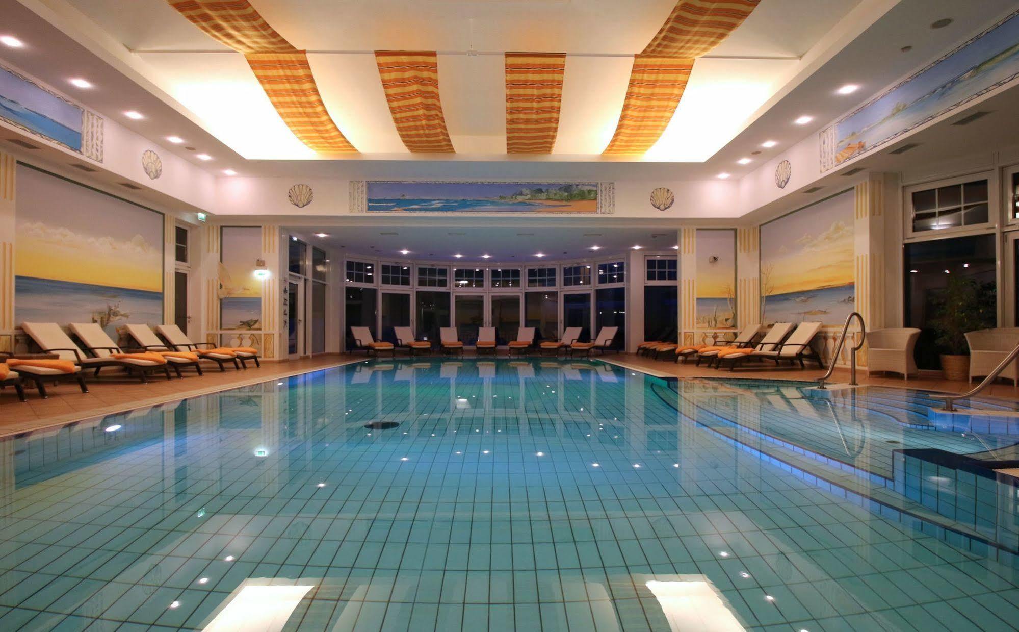 Hotel Zur Post - Ein Rovell Hotel Heringsdorf  Exterior foto